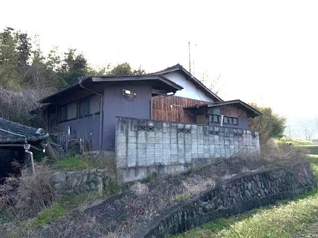 Manno Town, Nakado District, Yamawaki (Sanuki Zaidai Station) Single-story building 5DK
