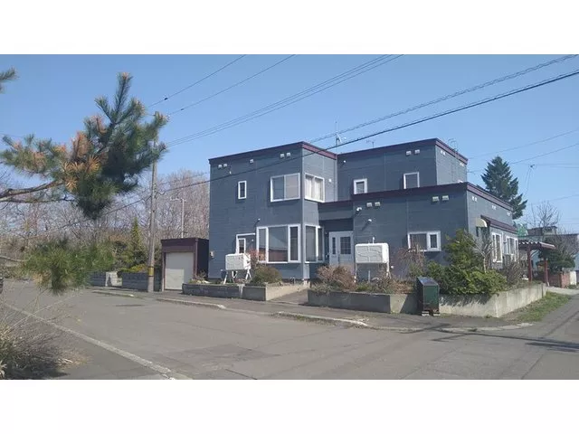 A spacious house that can accommodate 2 households with 2LDK + 3LDK♪