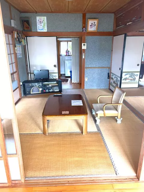 Satsumasendai City, Goryoshitamachi (Kamikawauchi Station) Single-story building 4DK