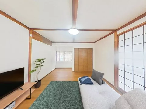 [Open House Held] [Undergoing Renovation with 21-tatami Living Room] [18 minutes by car to Sabae City Hall] [New]