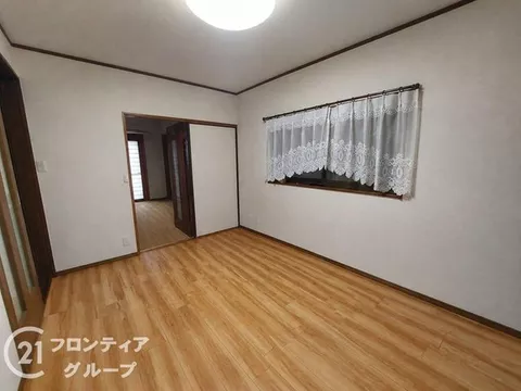 Open during the holidays! Loft included + immediate reservation available! 4 minutes on foot to Life ■ Two-sided lighting!