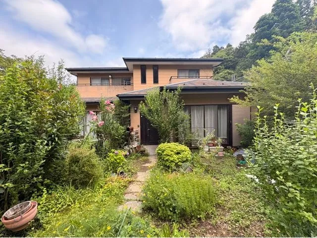 ■ A 5LDK house on a site of about 175 tsubo, perfect for enjoying garden creation♪