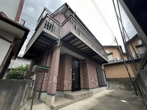 Chooseable e-GIFT worth 15,000 yen for first-time store visit & survey response gift