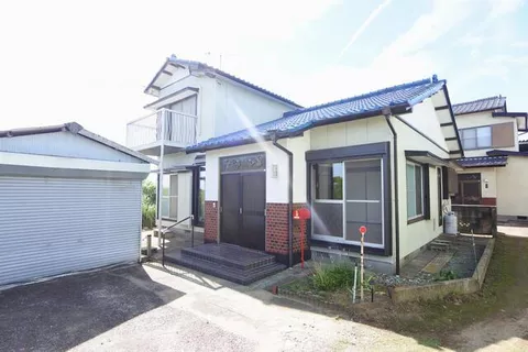Sanbu City Matsuomachi Hatta (Yokoshiba Station) 2-story 3LDK