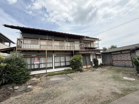 Kitagunma District, Yoshioka Town, Oaza Okubo (Gunma Sosha Station), 2-story, 8DK
