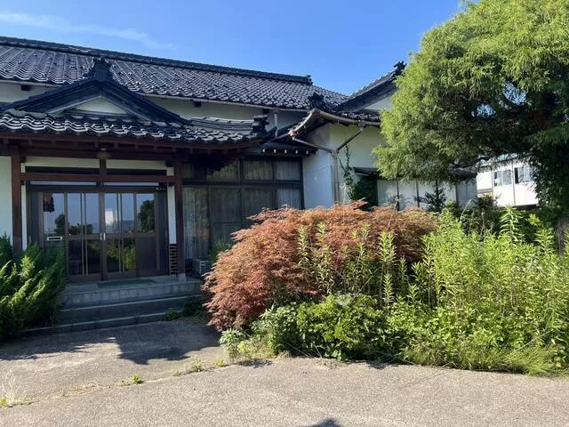 Tsuruoka City, Naganuma, Miyamae (Nishibukuro Station), 2-story, 4DK