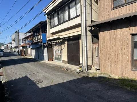 Hiroshima City, Asakita Ward, Shiraki Town, Oaza Ibara (Ibara City Station) 2-story building 9LDK