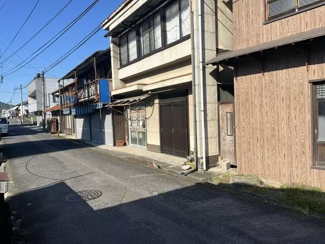 Hiroshima City, Asakita Ward, Shiraki Town, Oaza Ibara (Ibara City Station) 2-story building 9LDK