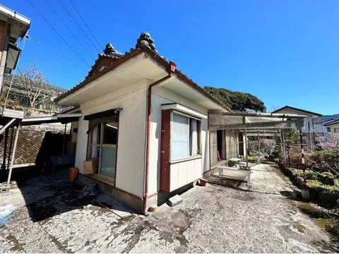 Makizono Town Takachiho (Kirishima Jingu Station) 2,000,000 yen