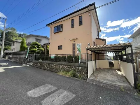 ■ Built in March 2004, a property constructed by "Shinchiku Sokkurisan"! ■ 4SLDK with a garden to the south