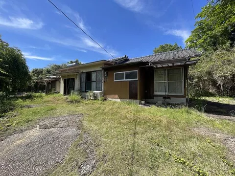Hiji Town, Hayami District, Oaza Oogami (Oogami Station) Single-story building 7DK