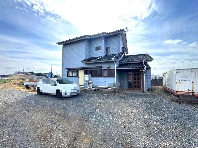 ◆Entrance hall◆South-facing balcony◆Open kitchen◆Flat land◆Parking for 3 cars