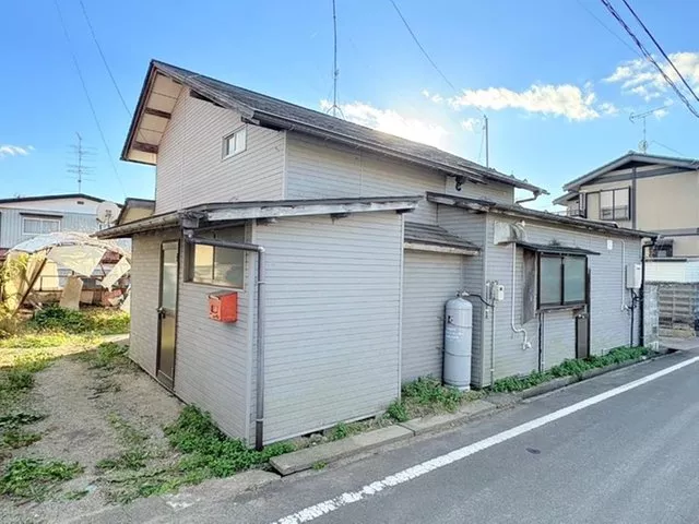 ■Close to elementary and junior high schools, a pleasant environment for families raising children.