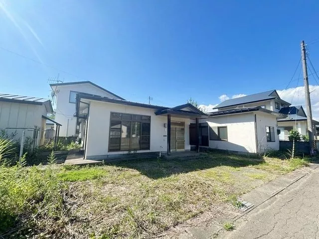 [Open House Scheduled] Interior and Exterior Renovation Planned / New Earthquake Resistance Compliance / Water Area Replacement / Parking for 3 Cars Available /