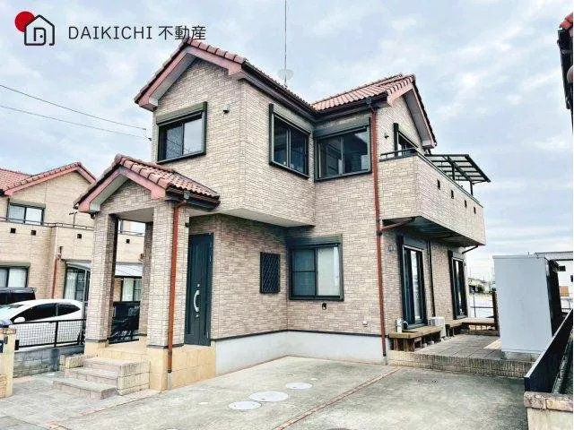 All rooms have two sides of sunlight, a bright home facing south ♪ 5 minutes on foot to Higashi Daini Elementary School ♪