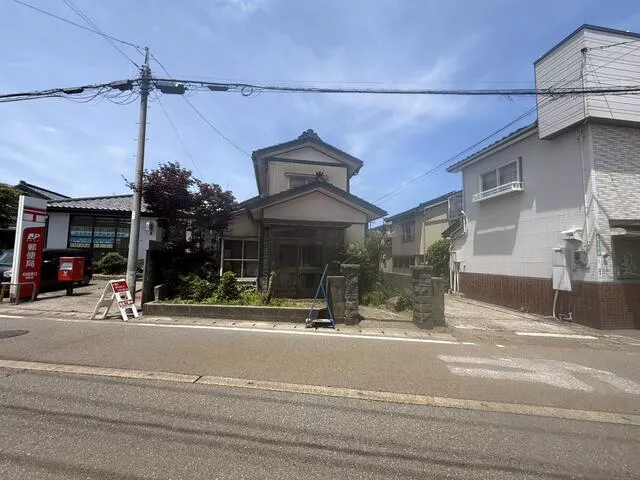 Kashiwazaki City, Kasuga 2-chome (Higashi-Kashiwazaki Station) 2-story building 8SK