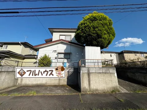 Yoshida, Nakahara ◆ Parking for 4 cars ♪ Spacious land of approximately 58 tsubo ♪ Abundant number of rooms with 5DK ♪