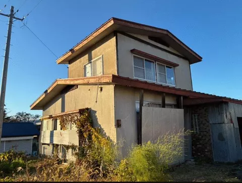 Nakayama, Shirataka Town, Nishiokitama District (Arato Station) 2-story building 5DK
