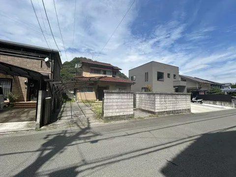 Iyo County, Tobe Town, Kawai (Kita Iyo Station), two-story building, 5DK