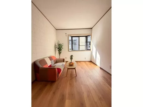 [9/6 Price Change] ■ R8.2 Renovated ■ Monthly payments starting from 30,000 yen ■ 2-minute walk to elementary school