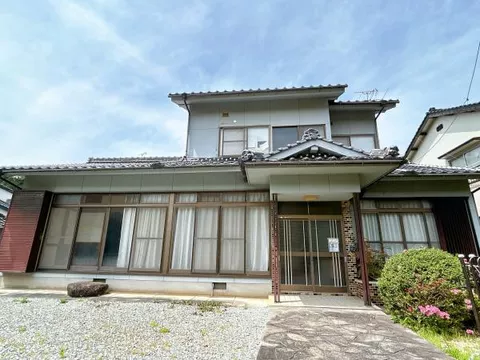 Hamada City, Nagasawa Town (Hamada Station) 2-story building 5DK