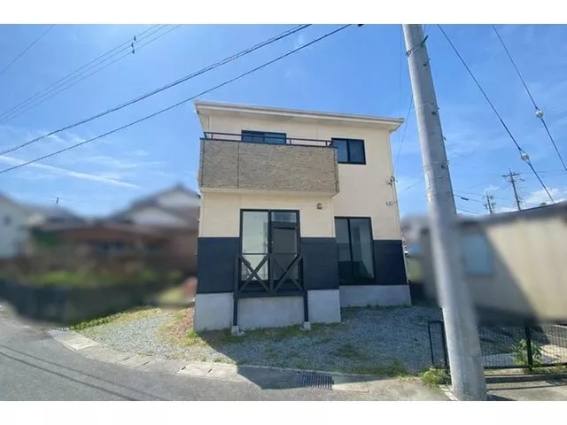 This is a renovated house, so you can live in it just like a new one♪