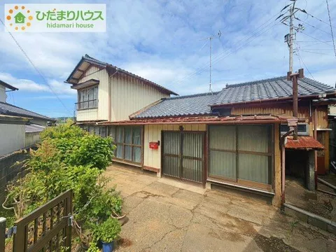 Iwaki City, Kunihama Town, Kunihama Aza Tachi (Kunihama Station) 2-story building 5DK