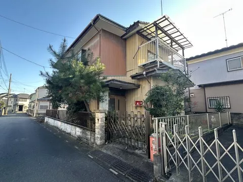 Iruma-gun, Moroyama-machi, Oaza Ichiba (Kawakado station) 2F 3LDK

3.3 million yen