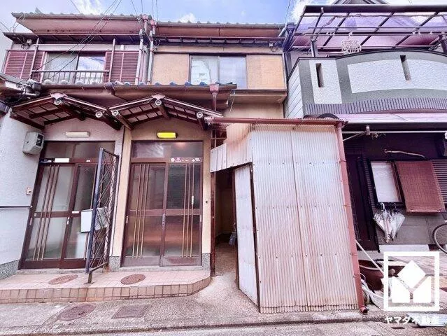 Kyoto City, Minami Ward, Higashi Kujo Minami Ishida Town (Jujo Station) 2-story 3DK