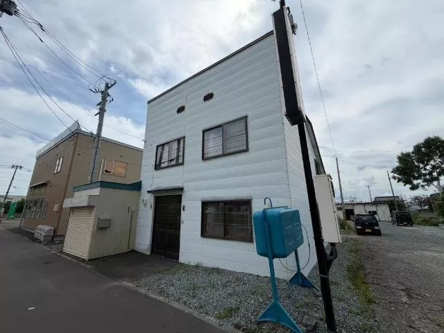Higashi Ichijo 9 (Shibetsu Station) 900,000 yen