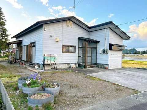 Open house event held / Limited-time current sale until September 30 / Parking for 4 cars available / Includes garage for 1 car /