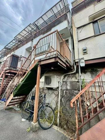 Higashi Osaka City, Kamishikikicho 1-chome (Shikikishi Station) 2-story 3DK