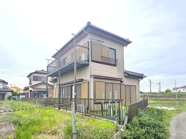 A spacious home with all rooms over 6 tatami mats, filled with sunlight ♪ Adjacent to Mizuho Park, a tranquil design to feel the seasons