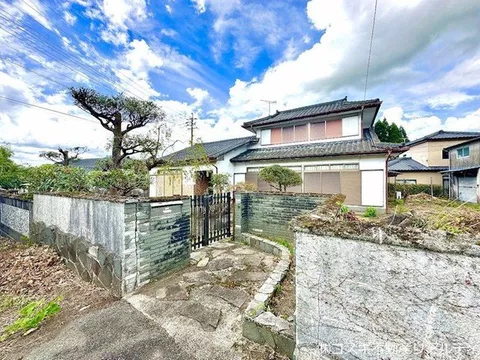 Kurokawa (Aso Station) 9 million yen