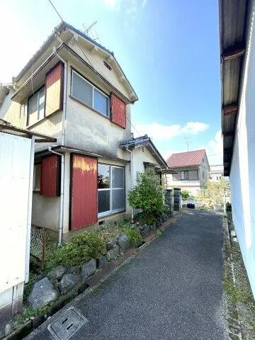Kashihara City, Nishiikejiricho (Kashihara Jingu Nishi-guchi Station) 2-story 3LDK