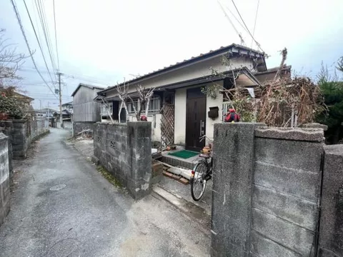 48 minutes on foot from JR Kagoshima Main Line "Omuta" Station [Bus available] Bus 11 minutes to Katsutachi, 4 minutes on foot