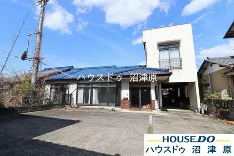 Izu City, Minami-Egama (Nirayama Station) Single-story building 3LDK