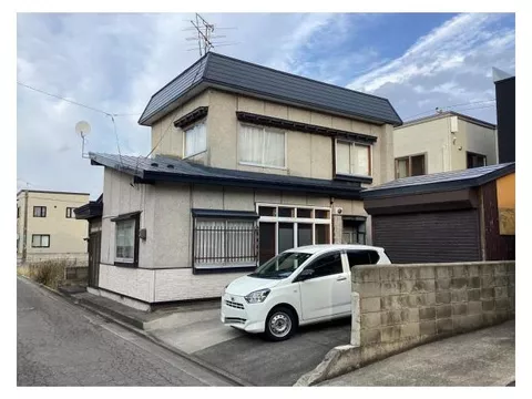 Kanazawa 2 (Aomori Station) 4.5 million yen