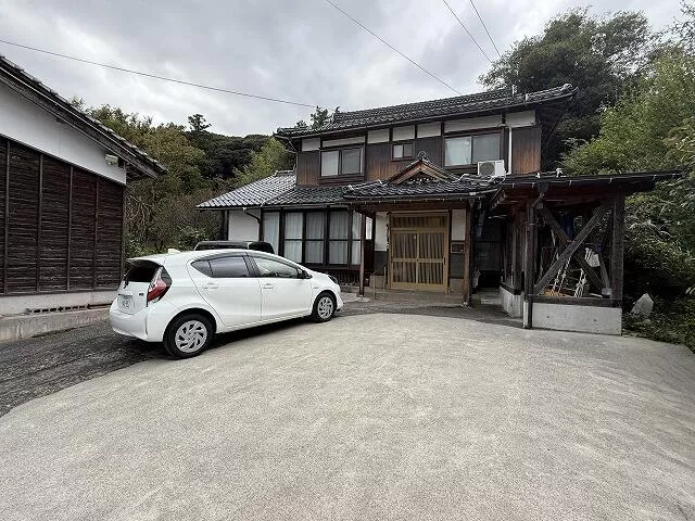 Tottori-shi, Tottori (Kozan Sta.) 2F 6DK

5,000,000 yen
