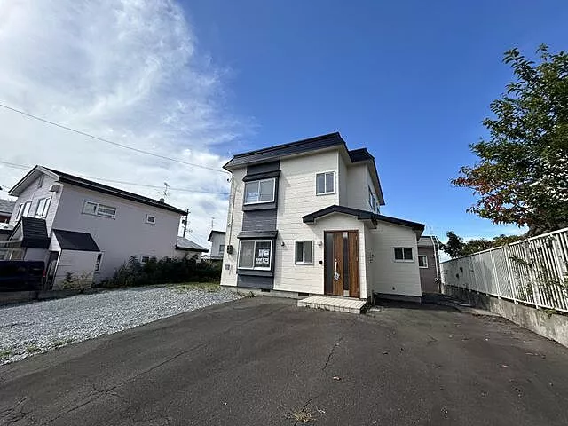 Used detached house in Akasaka 2-chome, Aomori City