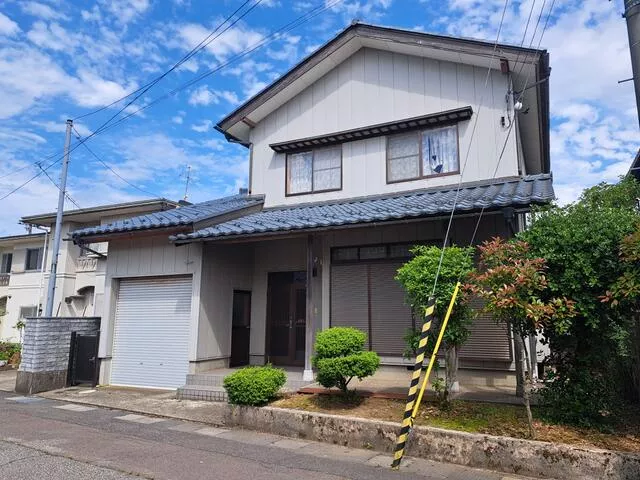 Fukui City, Saburo-maru 2-chome (Nikka Chemical Mae Station), 2-story, 6LDK