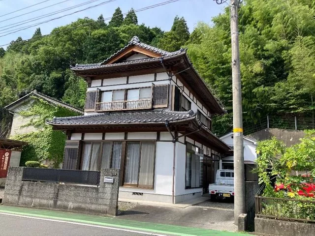 ■This house is built with carefully selected materials. Each room has storage space.