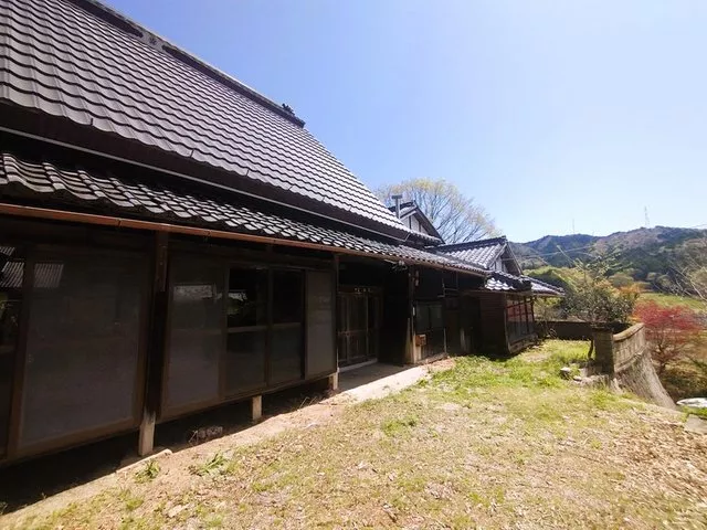 Spend a relaxing time surrounded by a tranquil landscape… Perfect for those who want to live in the countryside♪