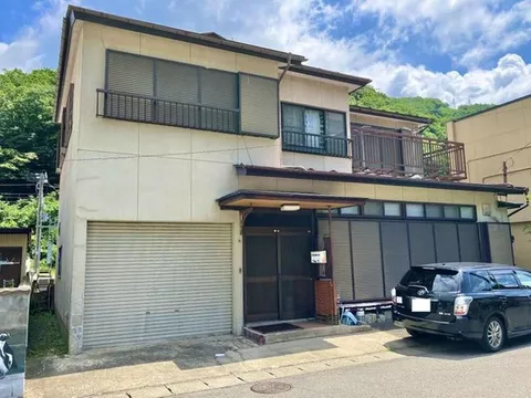 Atami 5, Atami Town 8.7 million yen