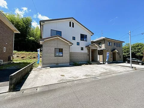 Used single-family home Kaga City Daishoji Site 24