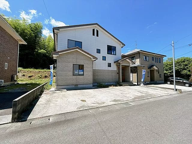 Used single-family home Kaga City Daishoji Site 24