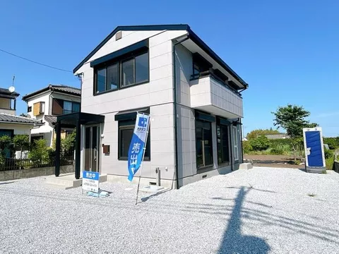 【Open house held】【Renovated】More than 6 standard cars can be parked in a vertical arrangement! A home