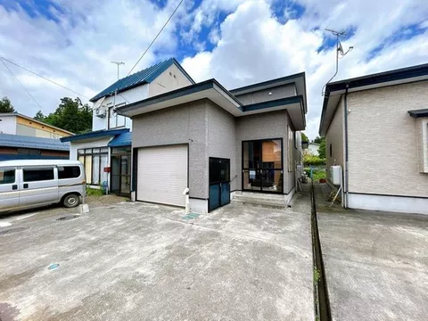 [Open House] Since this is a property sold by our company, viewings are available at any time. Please contact us by phone or email with your preferred date.
