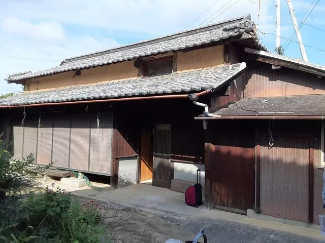 Awashima, Takuma-cho, Mitoyo-shi, Aichi Flat-roofed house, 4DK

1,000,000 yen