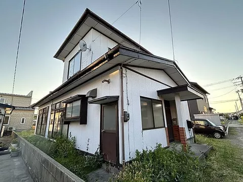 Used single-family home in Akita City, Tsuchizaki Port North 3-chome